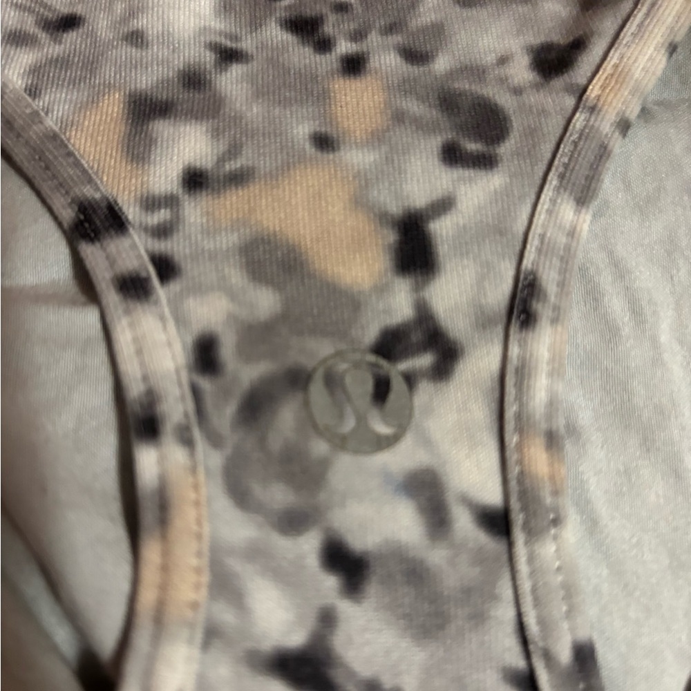 Lululemon Gray Patterned Tank Top - Picture 2 of 3